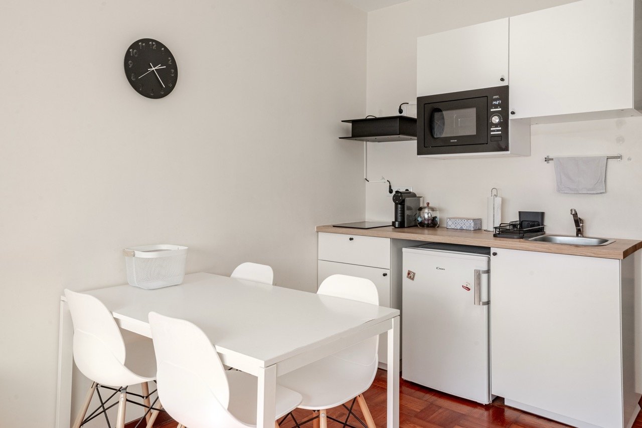 New kitchen and dining area